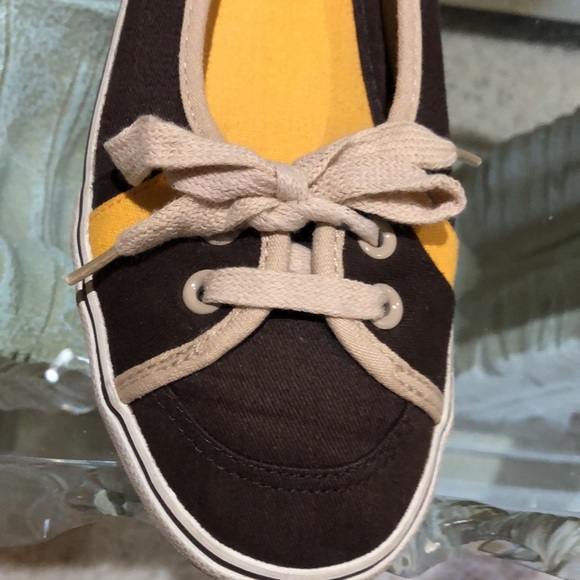 🌸2/30🌸SZ 7.5. Brown Slip On - Picture 6 of 6